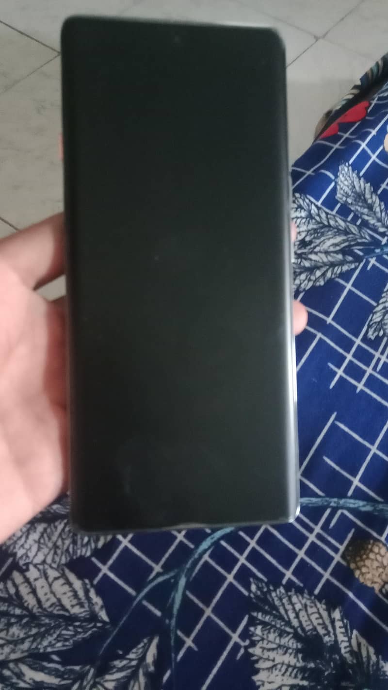 Tecno CAMON 40 Pro 1