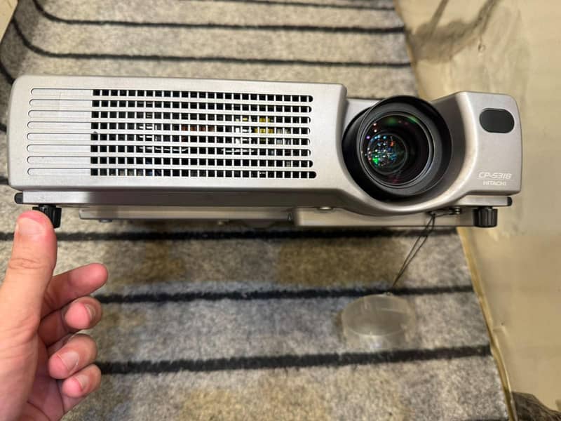 Hitachi Projector 1