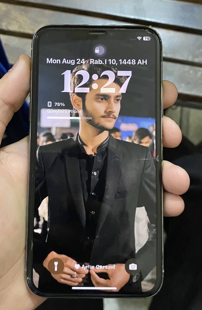 Apple iPhone X 4