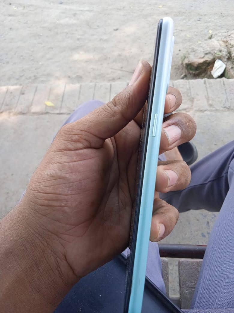 OPPO A31 3