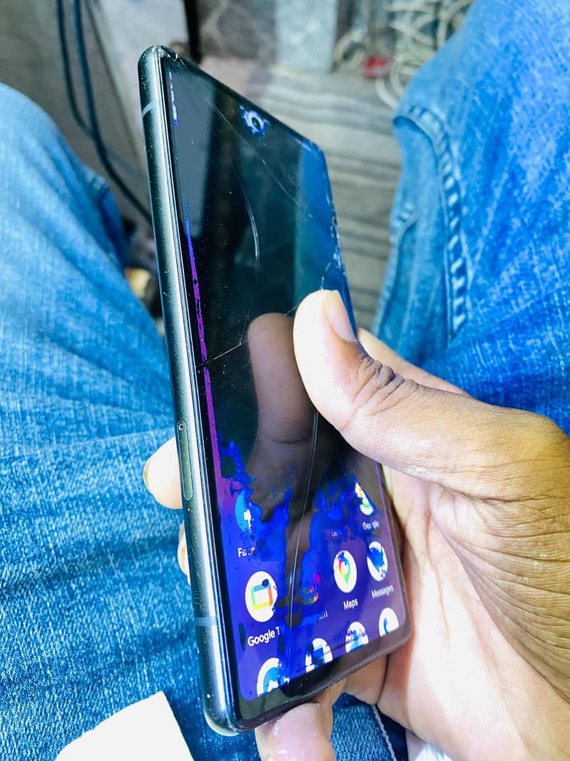 Google Pixel 6a 5