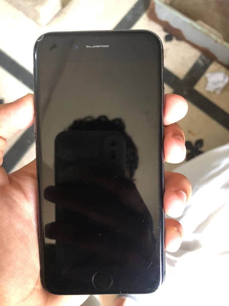 Apple iPhone 8 5