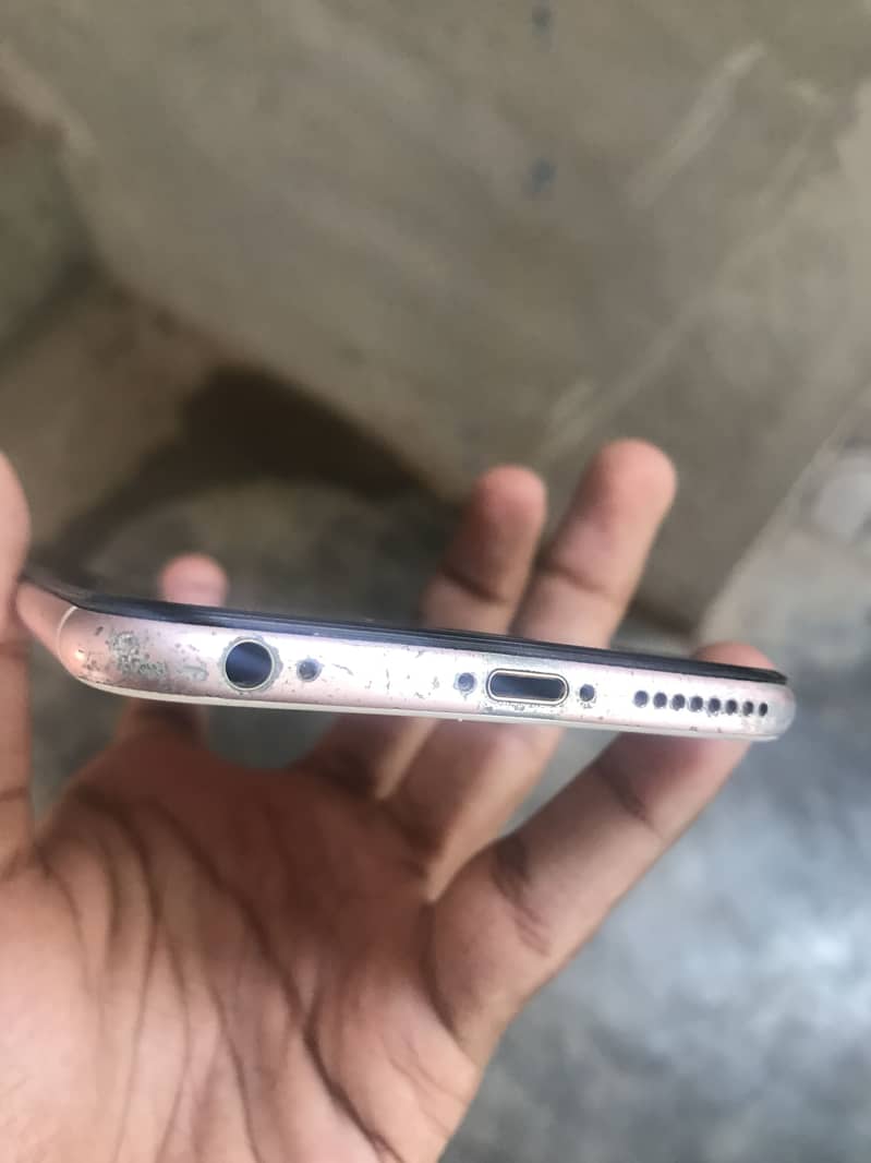 Apple iPhone 6S Plus 2