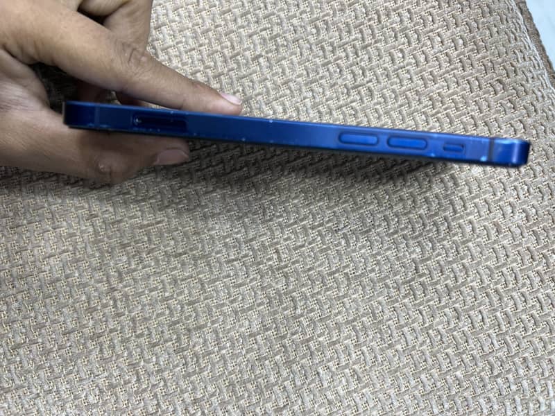 Apple iPhone 12 0