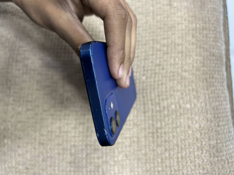 Apple iPhone 12 1