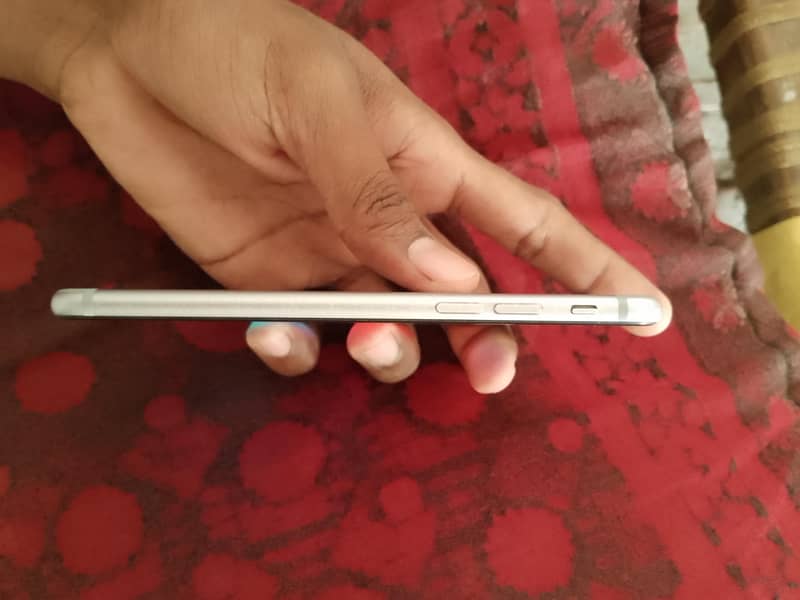 Apple iPhone 6 3