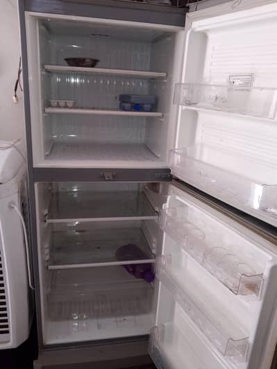 Medium size fridge just 50000