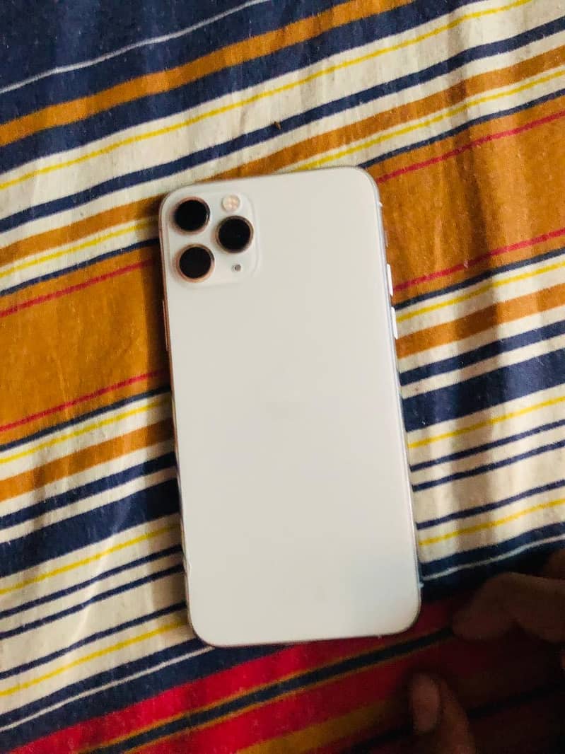 Apple iPhone 11 Pro 1