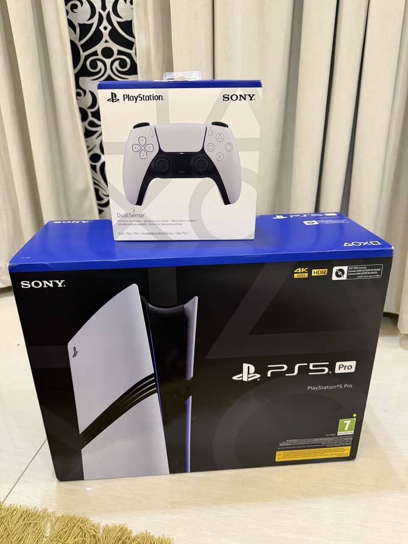 PS5 PRO + Extra Controller 0