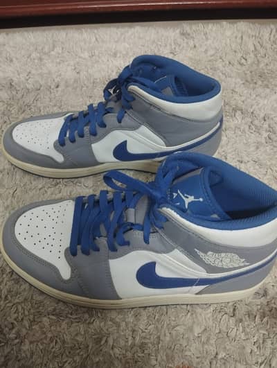 We sell shoes