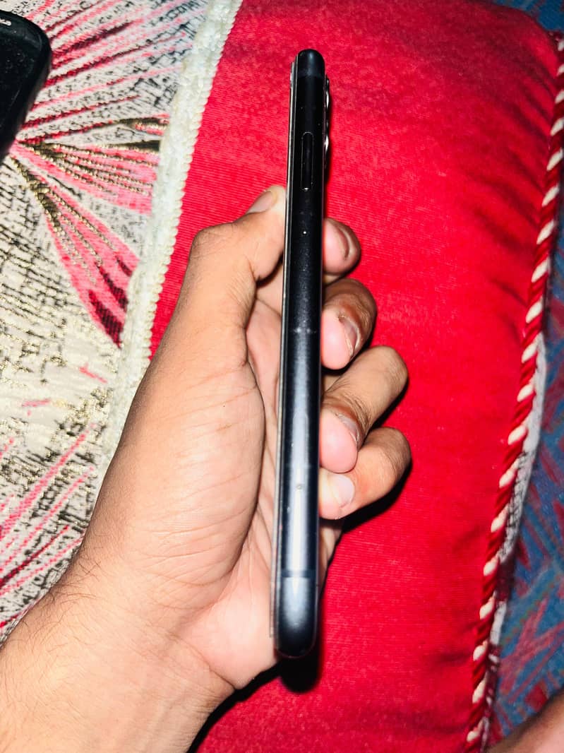 Apple iPhone 11 2