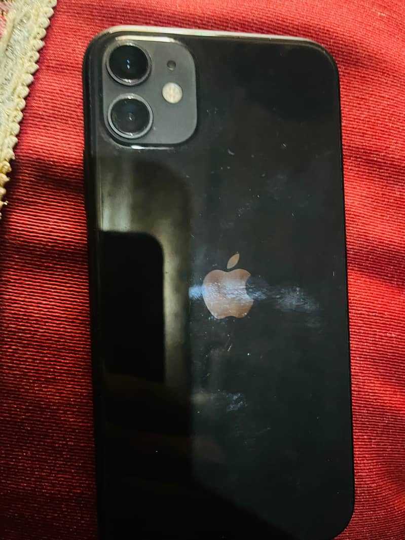 Apple iPhone 11 4