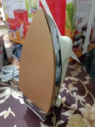 Kenwood iron new