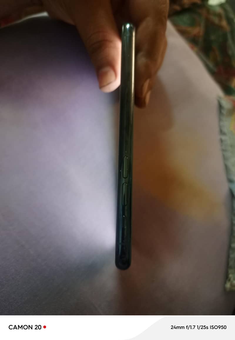 Apple iPhone 11 Pro 3