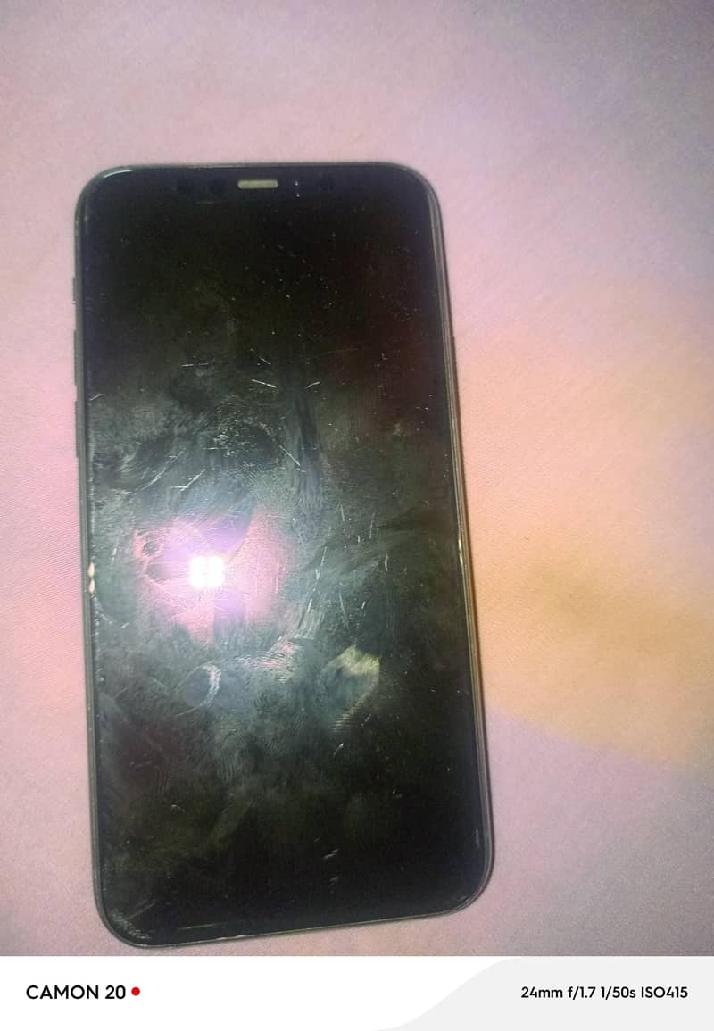 Apple iPhone 11 Pro 4