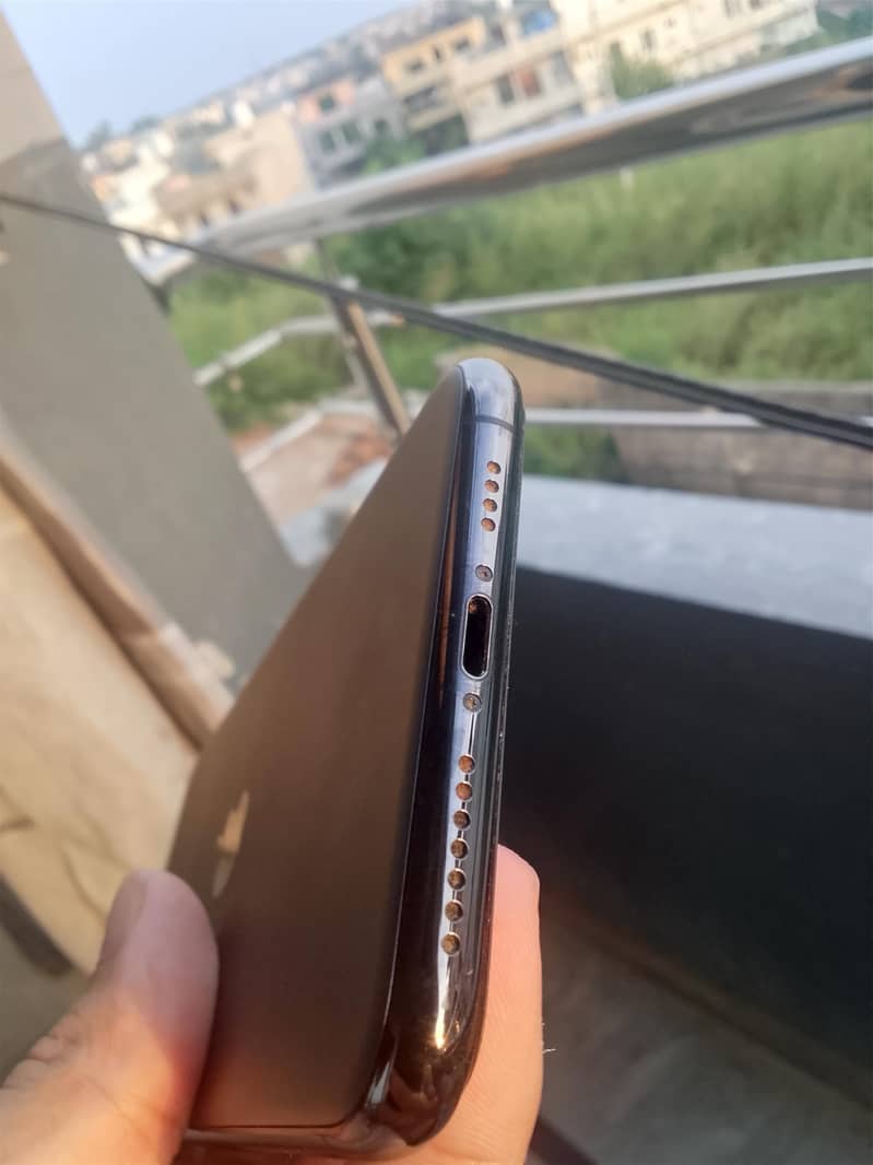 Apple iPhone 11 Pro Max 1