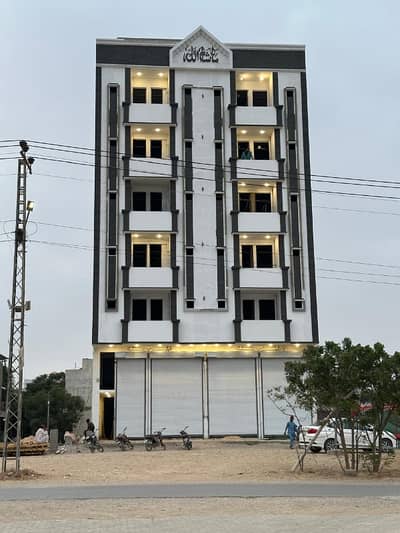 Centrally Located Flat For sale In Gulshan-e-Maymar Available