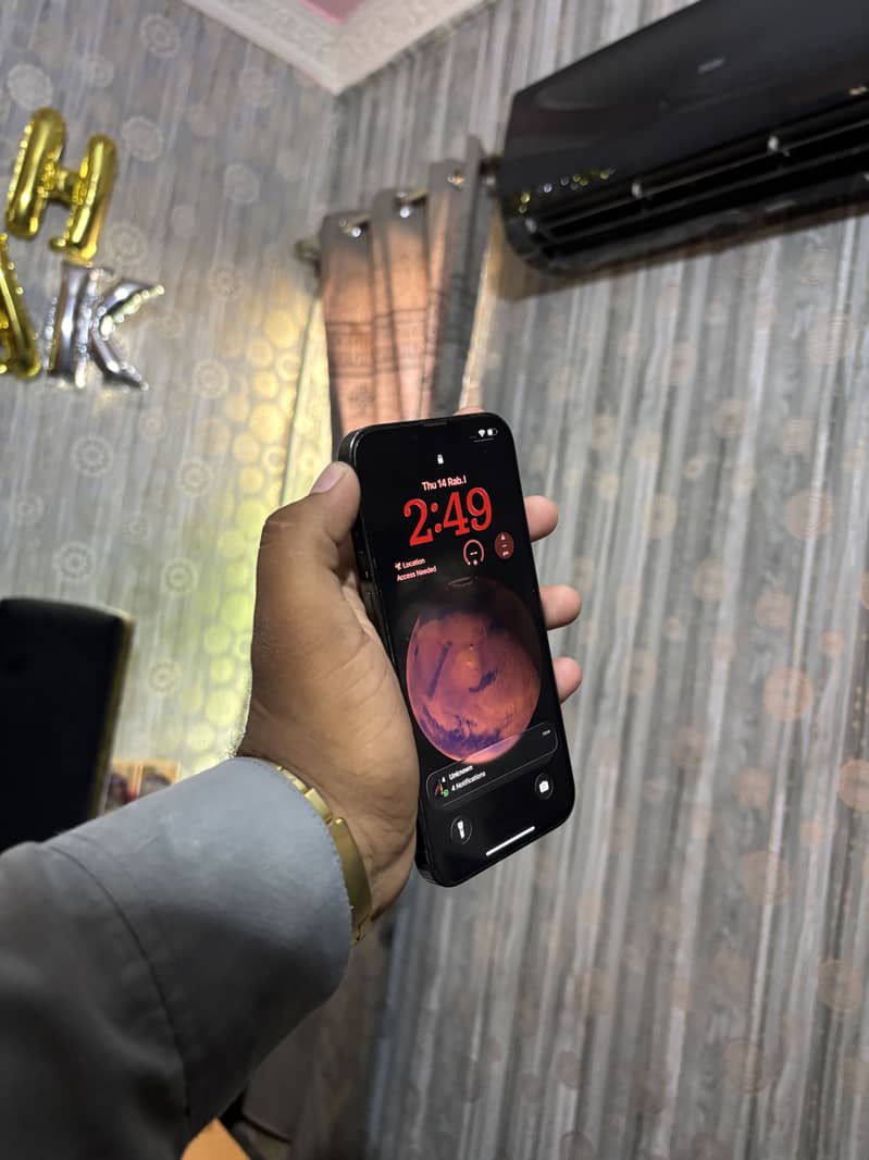 Apple iPhone 13 Pro Max 4