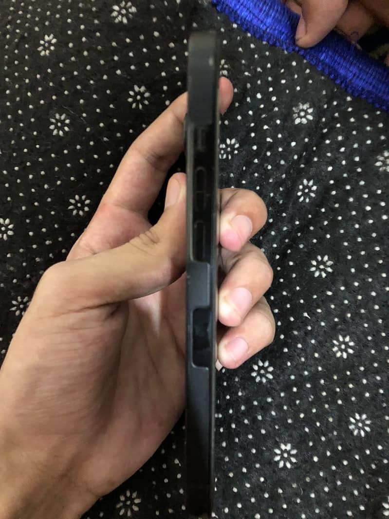 Apple iPhone 14 Pro 2