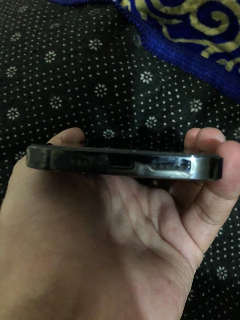 Apple iPhone 14 Pro 4