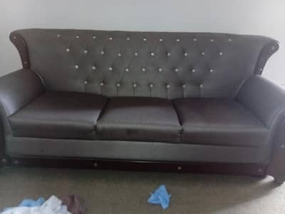 five seater sofa set king sized for sale. perfect condition.