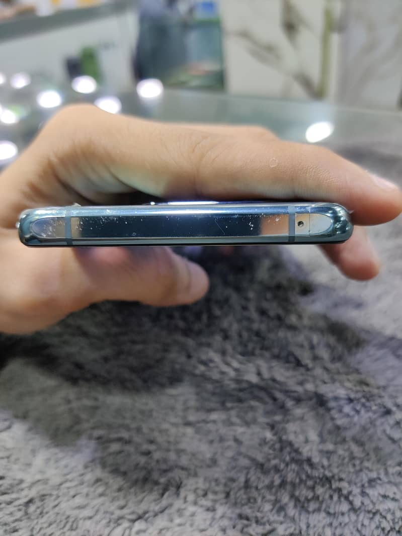 One Plus 10 Pro 7