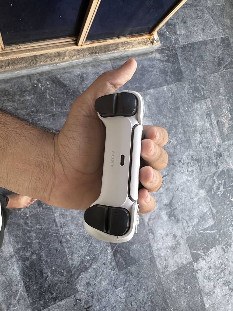 Ps5 white controller 2