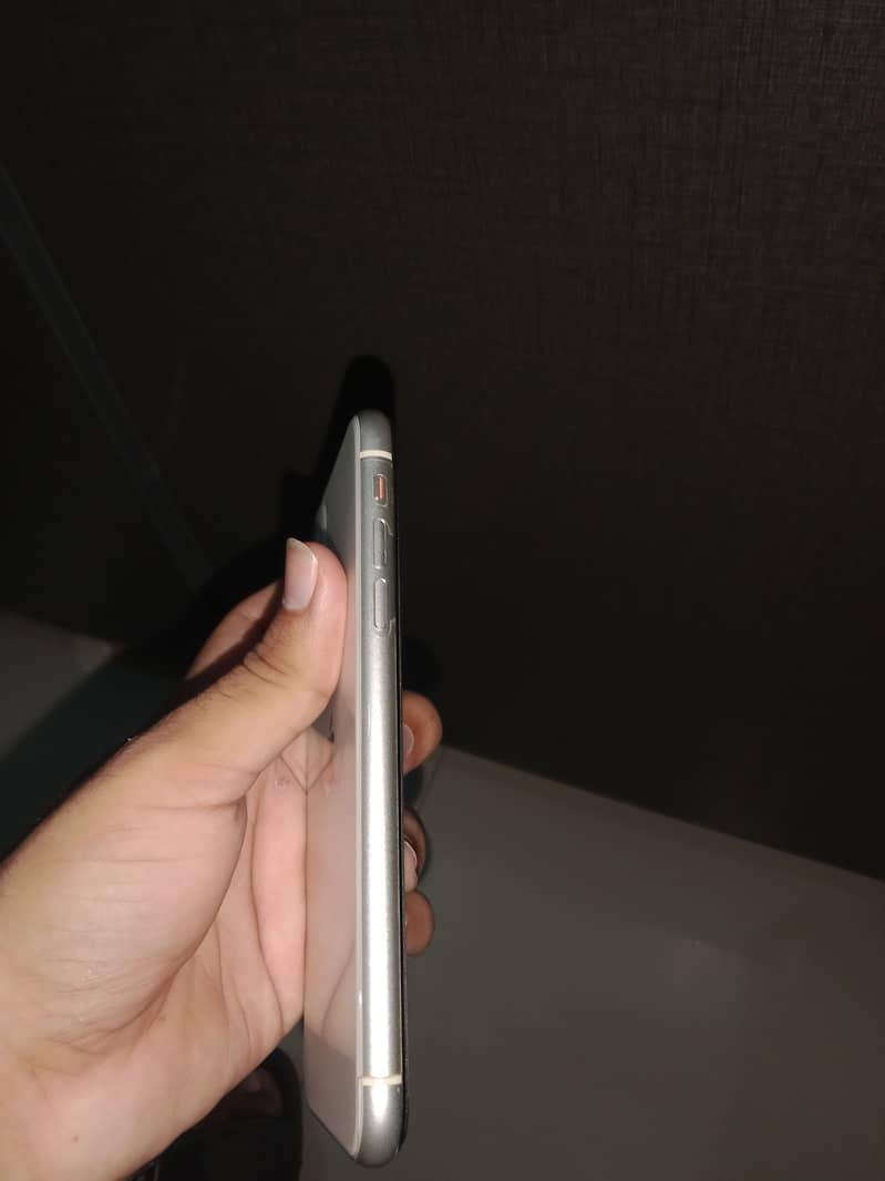 Apple iPhone 11 2