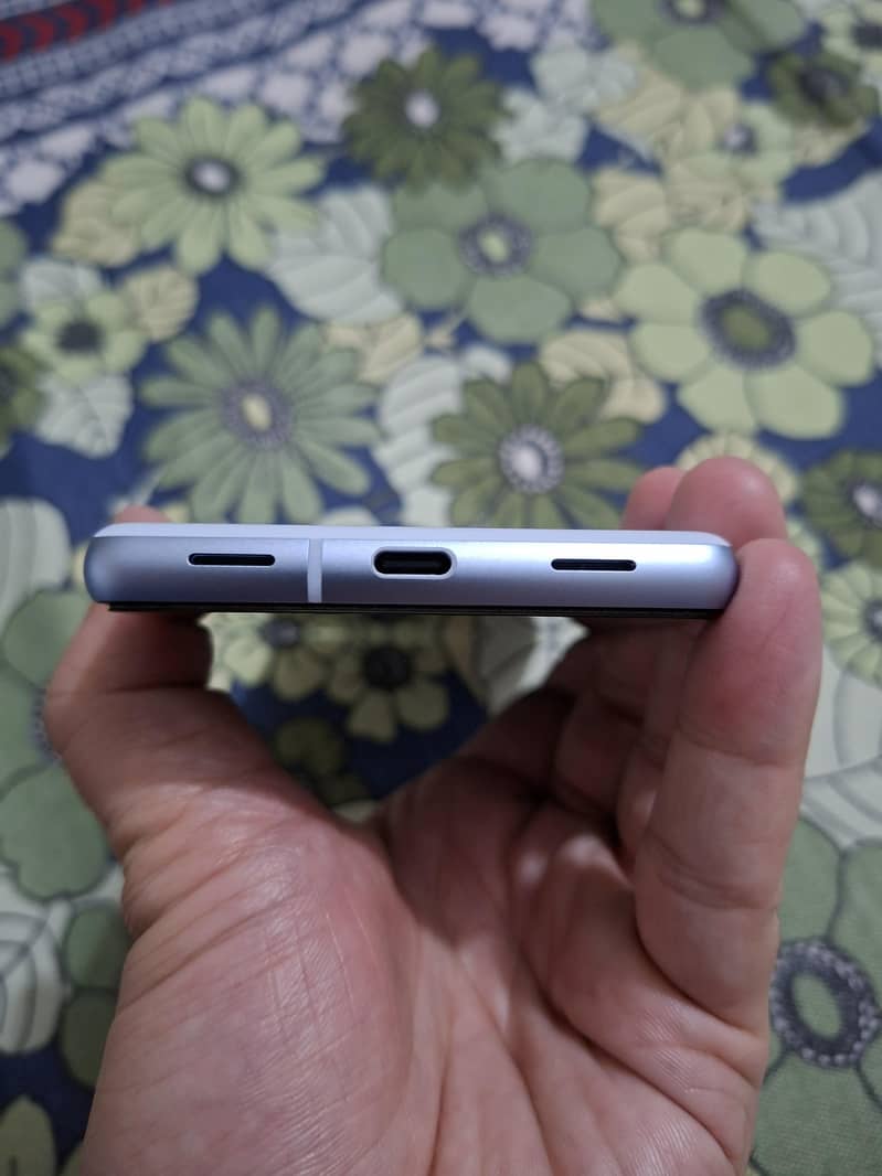 Google Pixel 7a 3