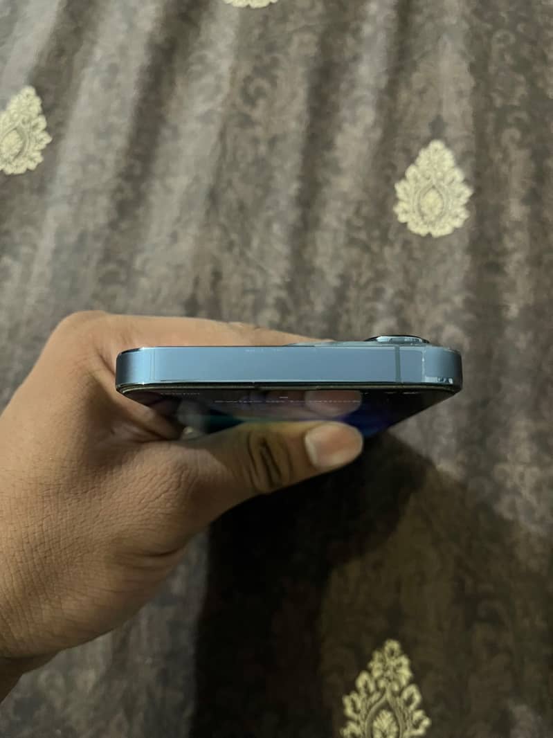 Apple iPhone 13 Pro 1