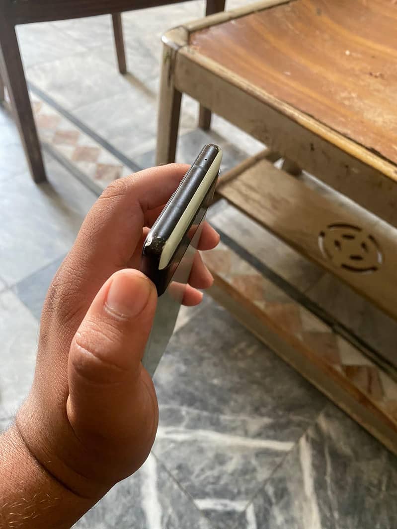 Google Pixel 6a 5