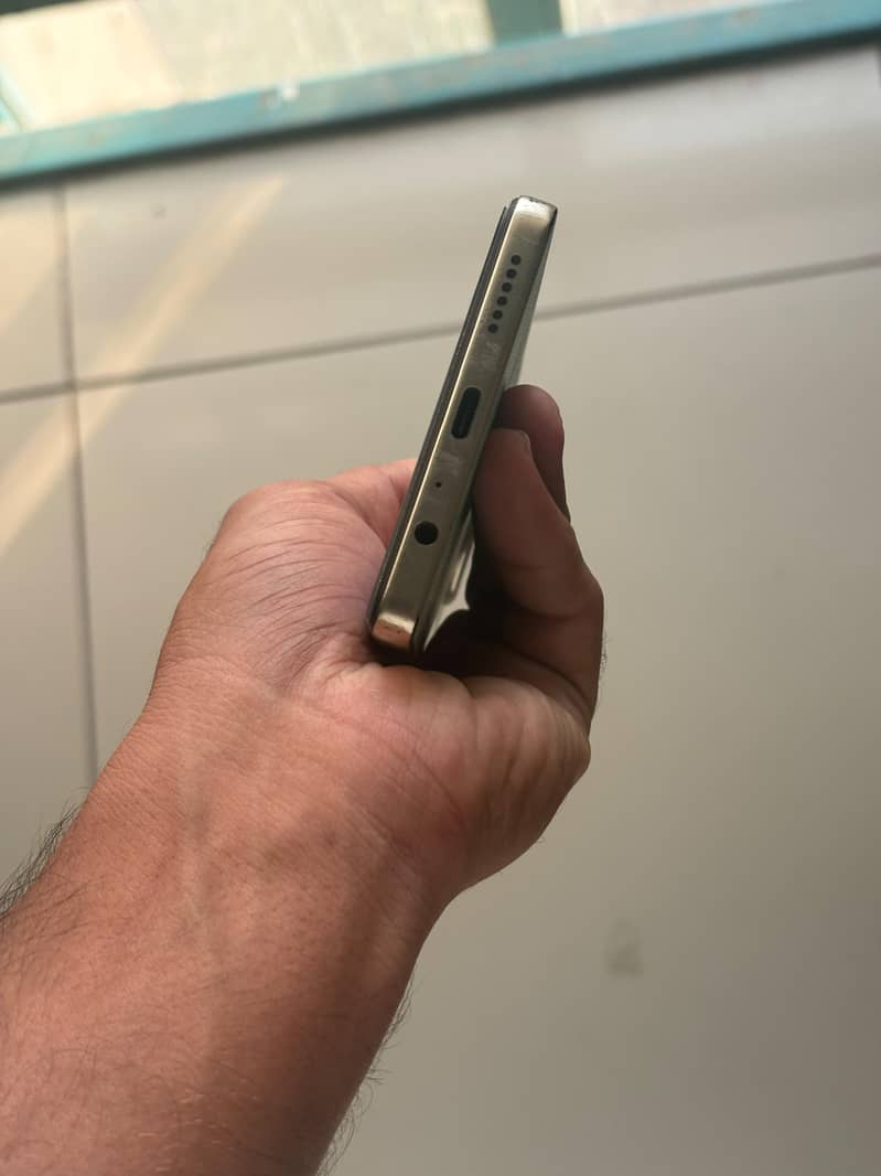 Tecno CAMON 30 7