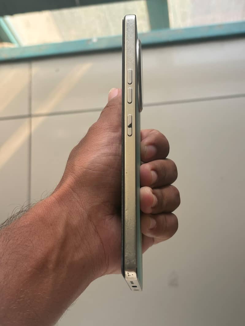 Tecno CAMON 30 10