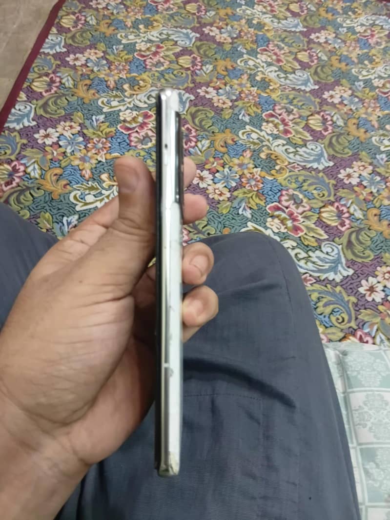 One Plus 10 Pro 5