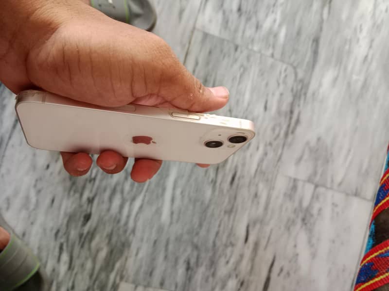 Apple iPhone 13 1