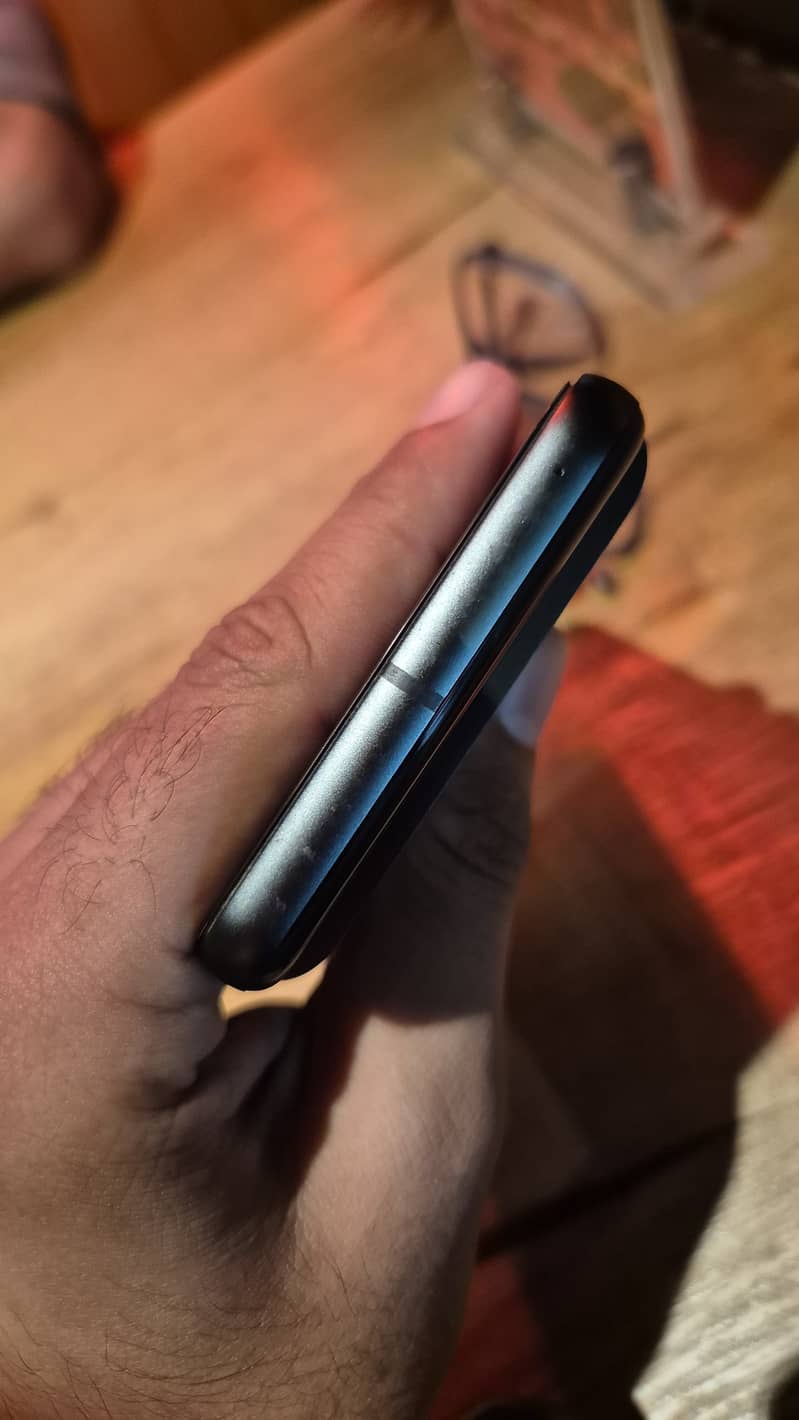 Google Pixel 8 3