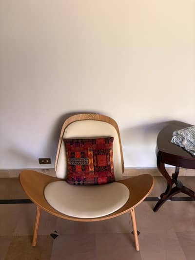 Easy chair