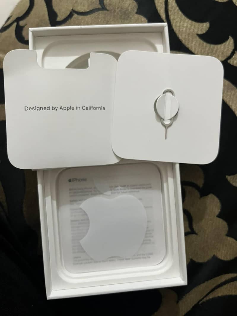 Apple iPhone 13 5