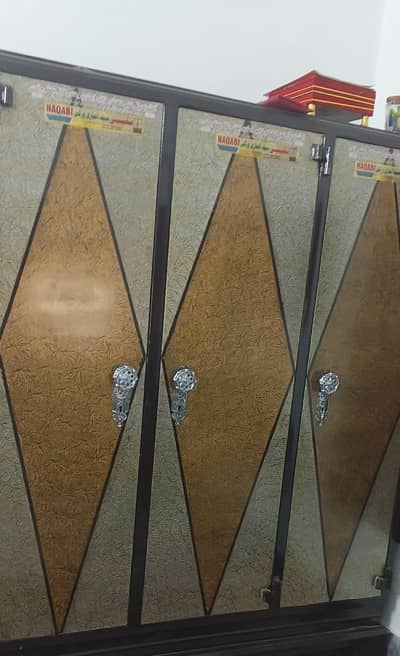 Almirah for sale