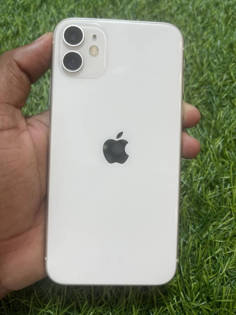 Apple iPhone 11 3