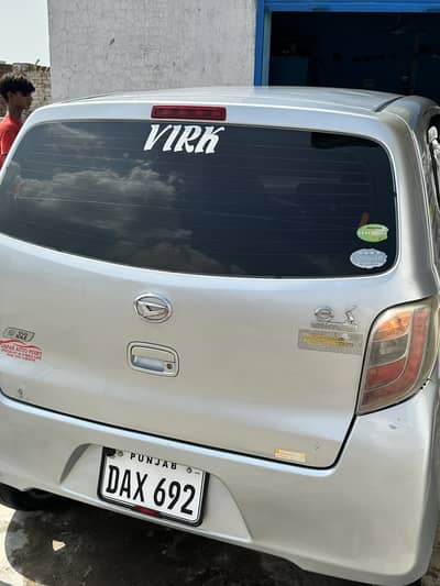 Daihatsu Mira 2012