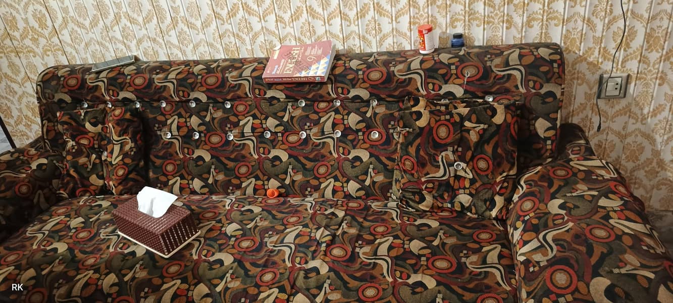 GOOD CONDITION SOFA SET 0