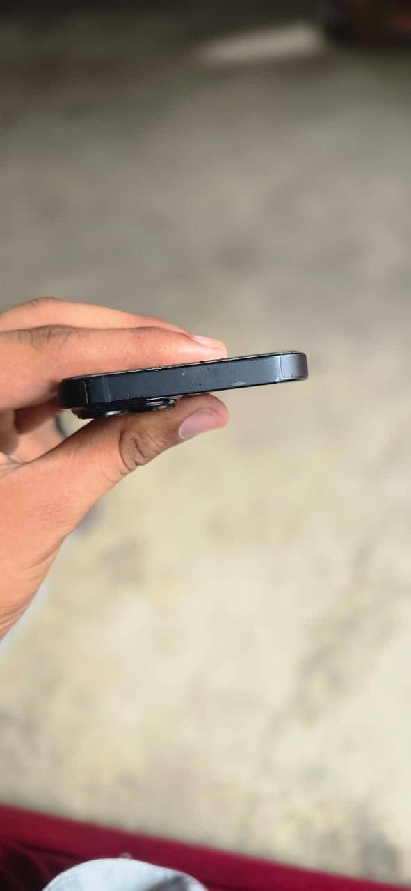 Apple iPhone 14 4
