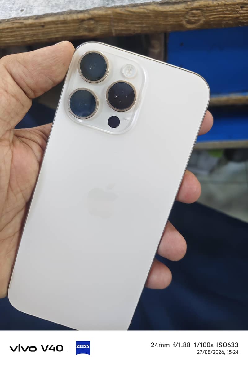 Apple iPhone 16 Pro Max 3