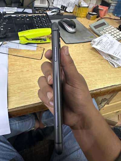 Apple iPhone 11