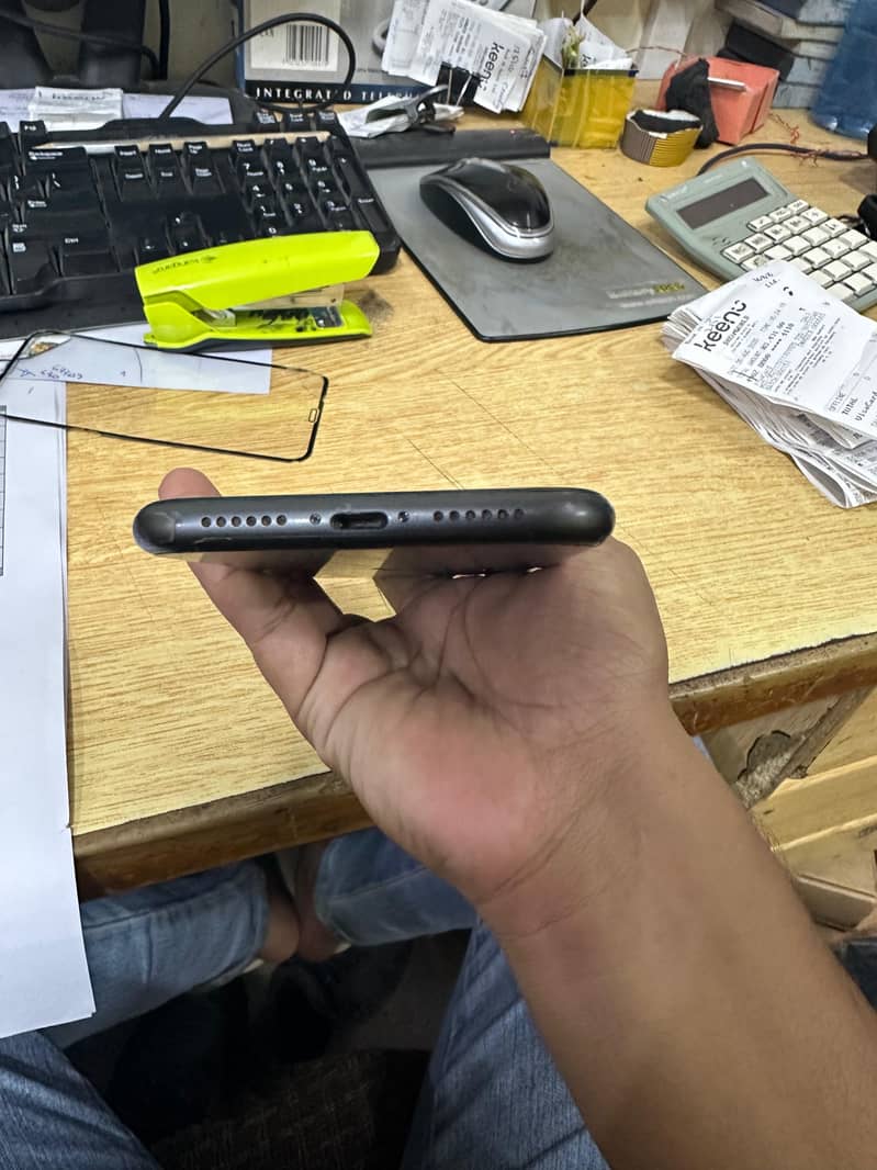 Apple iPhone 11 1