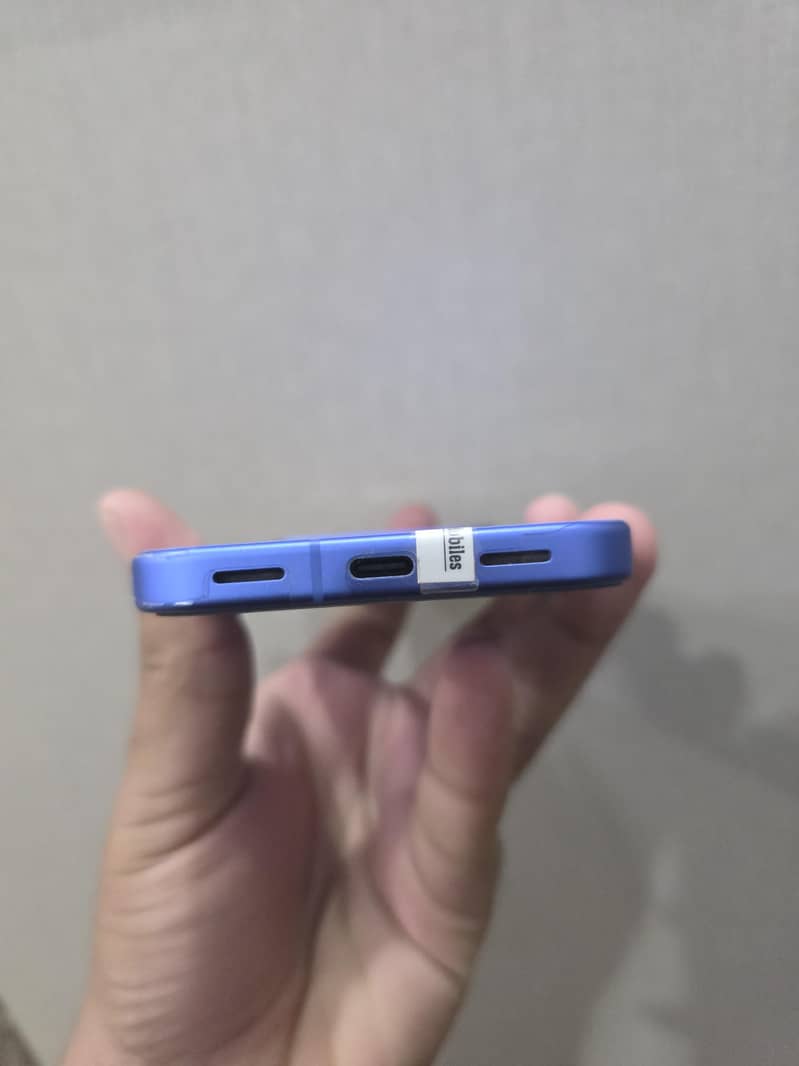 Google Pixel 10 4