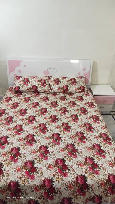 kidsl bed neat condition