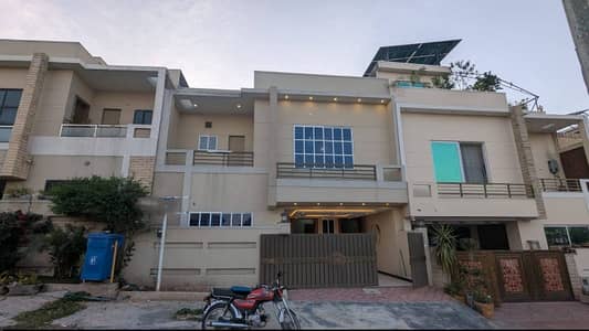 7 Marla Double Storey House for Rent Gas Installed
