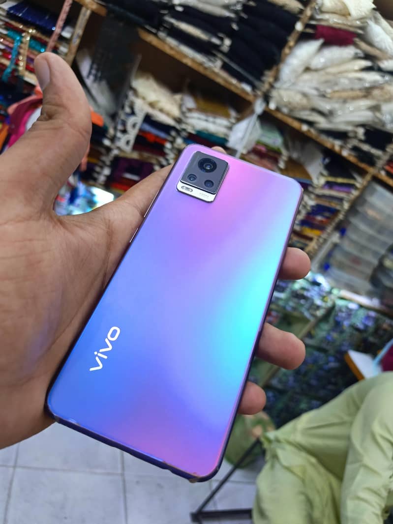 Vivo V21 8